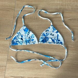 Bay 2 blue white print bikini top